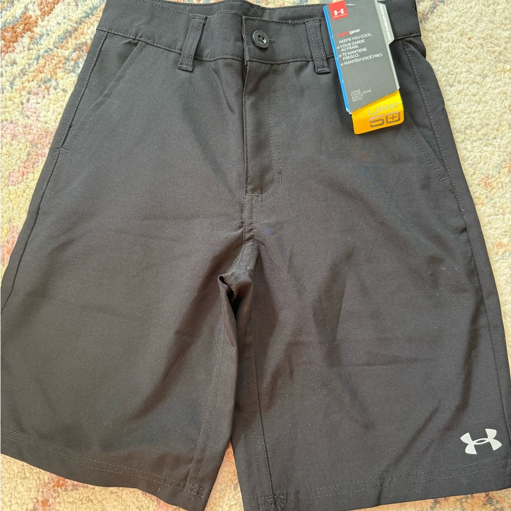 Under Armour Boys Black Shorts Size 8